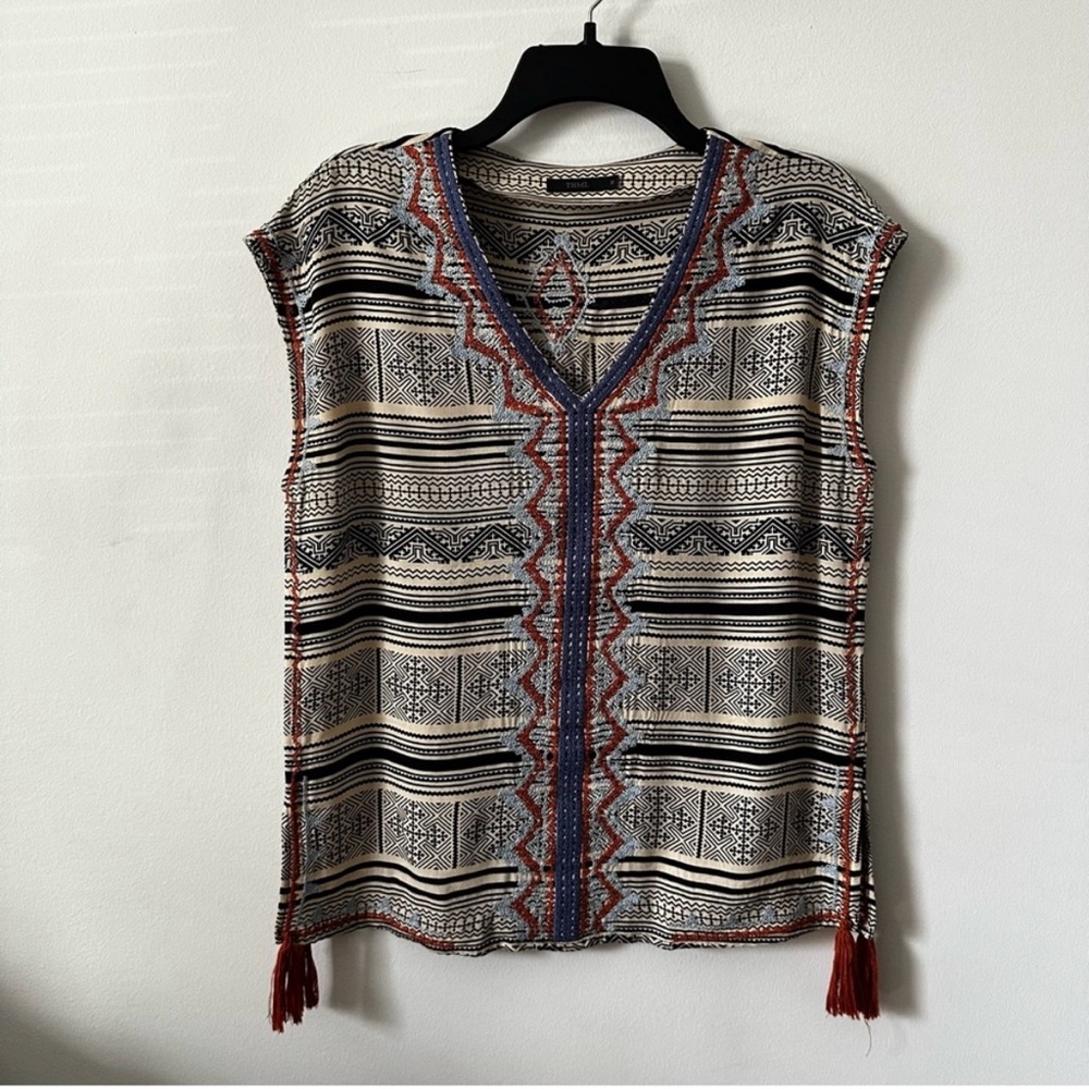 ANTHROPOLOGIE | Women’s Cap Sleeved Black Tribal Blouse size Medium